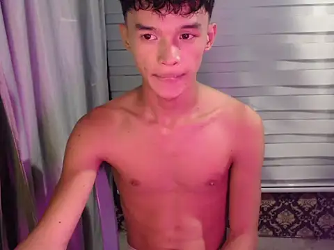 Snapshot of Daqt_15 chatting on December 2025 12:33:02 PM Daqt 15 online show from December 2025 12:33:02 PM