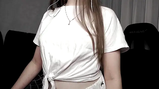 Snapshot of cute_elfy_ chatting on October 2025 03:24:01 PM cute elfy online show from October 2025 03:24:01 PM