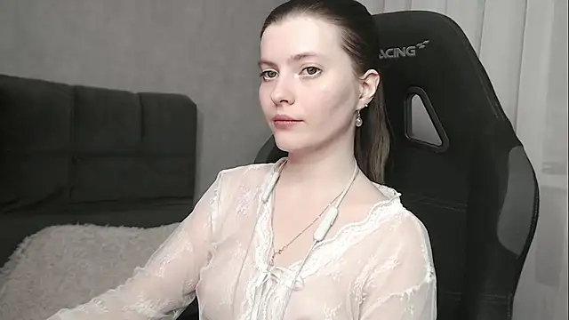 Snapshot of cute_elfy_ chatting on November 2025 02:28:01 PM cute elfy online show from November 2025 02:28:01 PM