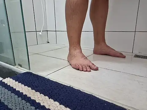 Snapshot of BathToys chatting on September 2025 01:22:01 PM BathToys online show from September 2025 01:22:01 PM