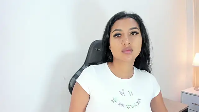 SalomeeBell online show from December 2025 09:19:02 PM