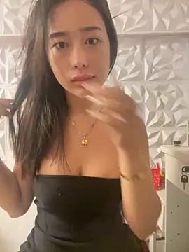 arianamartirez online show from October 2025 04:00:01 AM