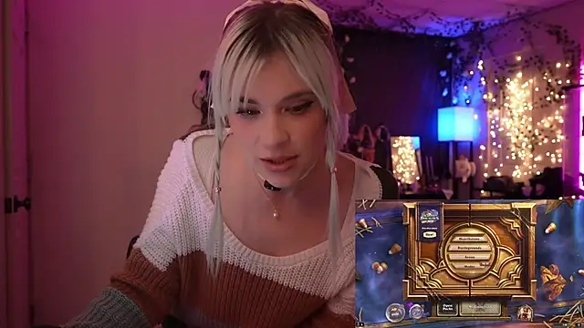 littlelune online show from October 2025 12:20:02 AM