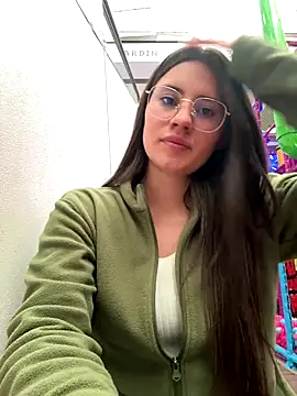 Snapshot of Isabella21_ chatting on September 2025 09:15:01 PM Isabella21 online show from September 2025 09:15:01 PM