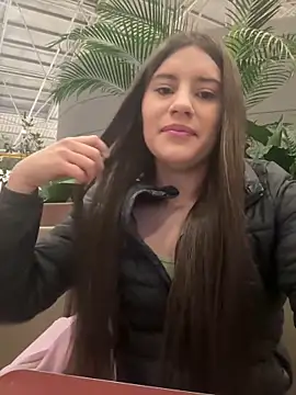 Snapshot of Isabella21_ chatting on October 2025 12:11:01 AM Isabella21 online show from October 2025 12:11:01 AM