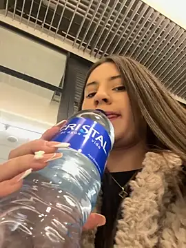 Snapshot of Isabella21_ chatting on October 2025 12:12:02 AM Isabella21 online show from October 2025 12:12:02 AM