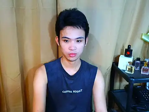 Urasiancumboix online show from November 2025 01:15:01 AM
