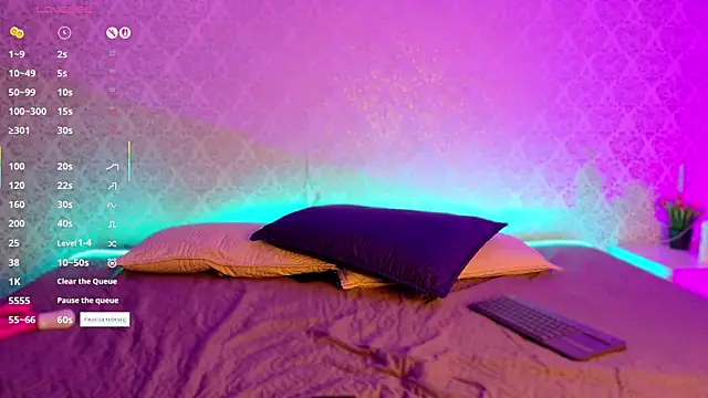 BeccaReedd online show from November 2025 11:45:01 AM