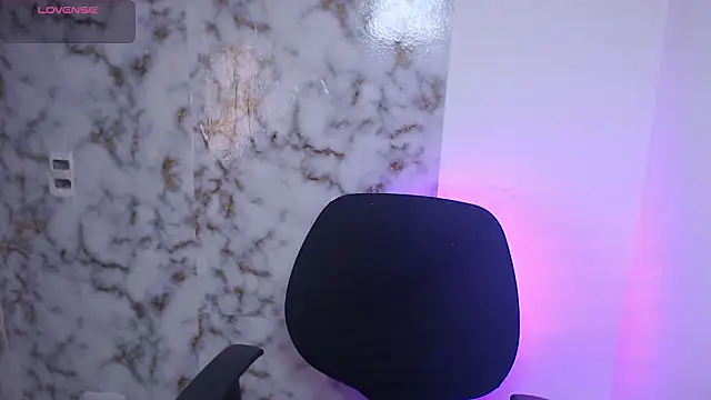 Snapshot of lincy_honeyy chatting on February 2026 03:54:01 PM lincy honeyy online show from February 2026 03:54:01 PM