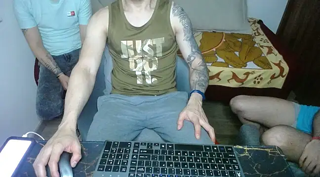 bossking017 online show from March 2025 03:15:01 AM