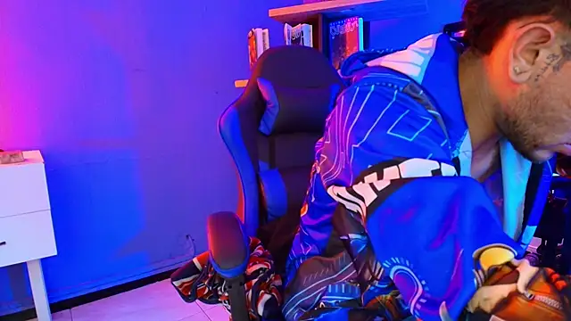 Thonixxx mr online show from February 2026 07:45:01 PM