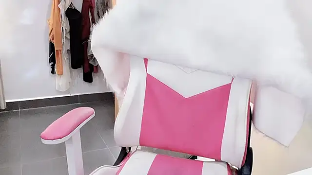 Snapshot of CindyQueen22 chatting on February 2026 06:34:02 AM CindyQueen22 online show from February 2026 06:34:02 AM