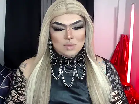 michellevixen922 online show from November 2025 04:56:01 AM