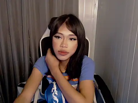 urcurlydiva online show from May 2026 02:58:01 PM