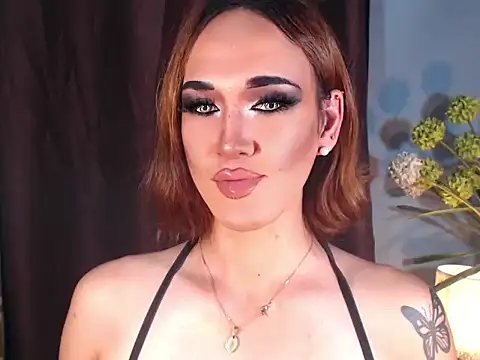AleinaCroft online show from May 2026 01:29:02 PM