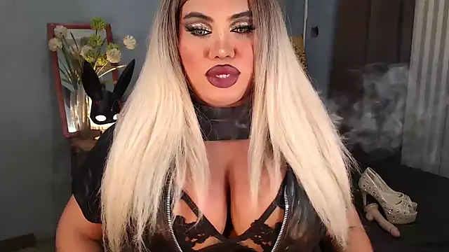 Snapshot of KitSmithCumerr chatting on October 2025 02:15:02 PM KitSmithCumerr online show from October 2025 02:15:02 PM