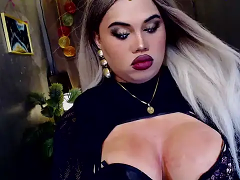 Snapshot of KitSmithCumerr chatting on November 2025 03:22:02 PM KitSmithCumerr online show from November 2025 03:22:02 PM