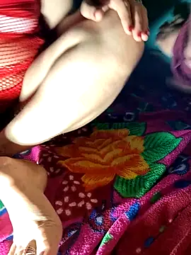 Snapshot of only-injoy chatting on November 2025 04:42:01 PM only-injoy online show from November 2025 04:42:01 PM