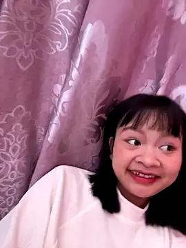 Snapshot of Daisy018 chatting on September 2025 04:02:02 AM Daisy018 online show from September 2025 04:02:02 AM