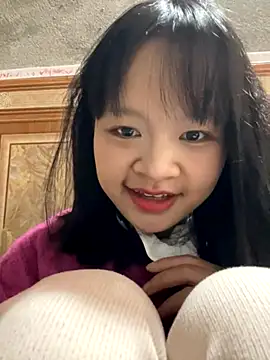 Snapshot of Daisy018 chatting on November 2025 02:13:02 AM Daisy018 online show from November 2025 02:13:02 AM