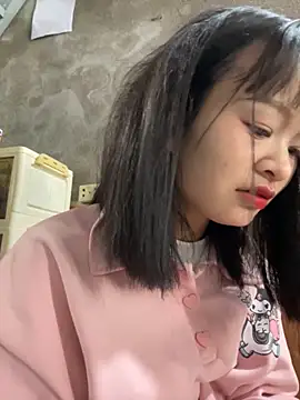 Snapshot of Daisy018 chatting on December 2025 06:40:02 AM Daisy018 online show from December 2025 06:40:02 AM