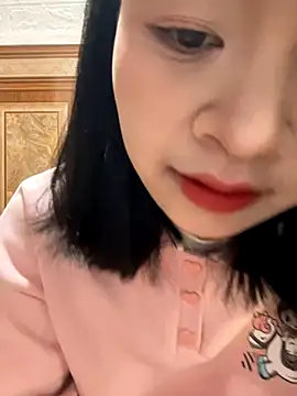 Snapshot of Daisy018 chatting on December 2025 02:17:02 AM Daisy018 online show from December 2025 02:17:02 AM