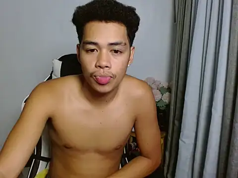 curlyasian njxx online show from May 2026 04:28:02 AM