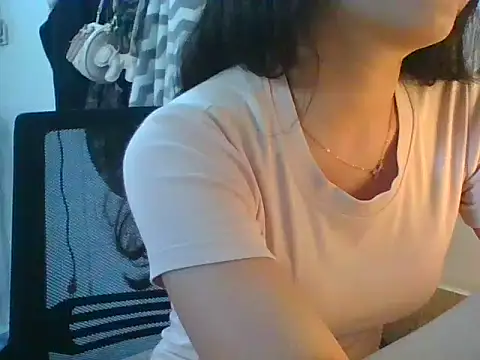 Snapshot of Linzly chatting on September 2025 03:08:02 AM Linzly online show from September 2025 03:08:02 AM