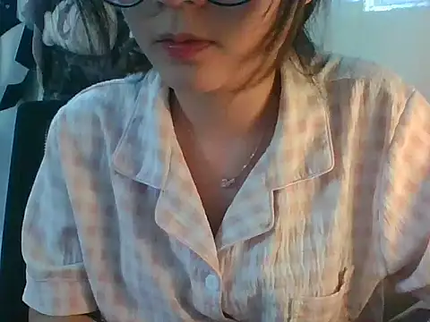 Snapshot of Linzly chatting on September 2025 08:26:01 AM Linzly online show from September 2025 08:26:01 AM