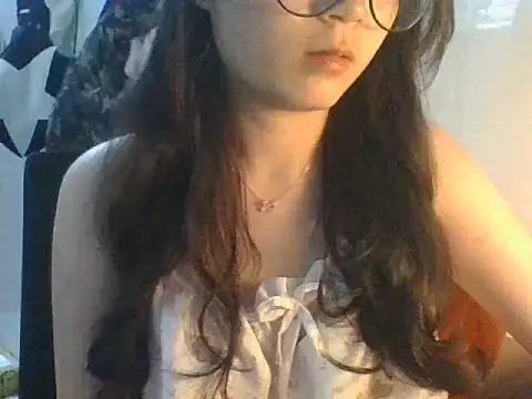 Snapshot of Linzly chatting on September 2025 09:00:02 AM Linzly online show from September 2025 09:00:02 AM