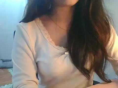 Snapshot of Linzly chatting on November 2025 02:45:02 AM Linzly online show from November 2025 02:45:02 AM