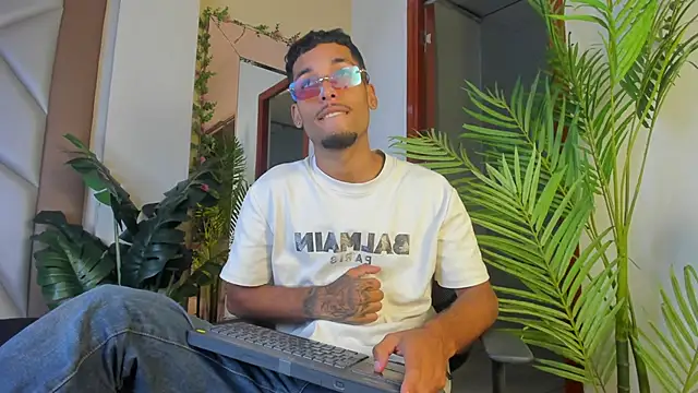 Thiagoferreti online show from February 2026 03:24:02 AM