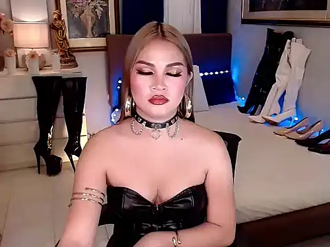 Snapshot of QUEENATHENNA chatting on September 2025 03:56:02 PM QUEENATHENNA online show from September 2025 03:56:02 PM