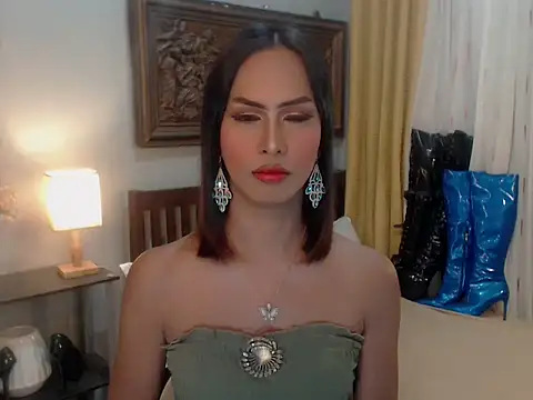 Snapshot of Nathalieheartt chatting on November 2025 02:23:02 AM Nathalieheartt online show from November 2025 02:23:02 AM