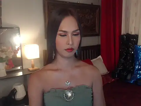 Snapshot of Nathalieheartt chatting on December 2025 05:05:01 AM Nathalieheartt online show from December 2025 05:05:01 AM