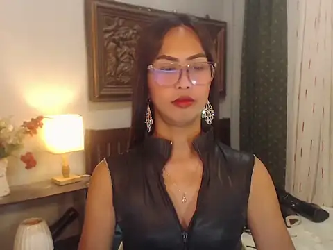 Nathalieheartt online show from July 2026 01:35:02 PM
