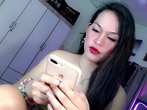 Miss twinny21 online show from November 2025 12:18:01 PM
