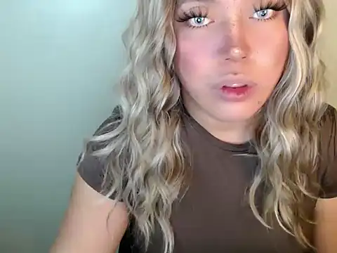 caligirlnikita online show from September 2025 05:16:02 PM