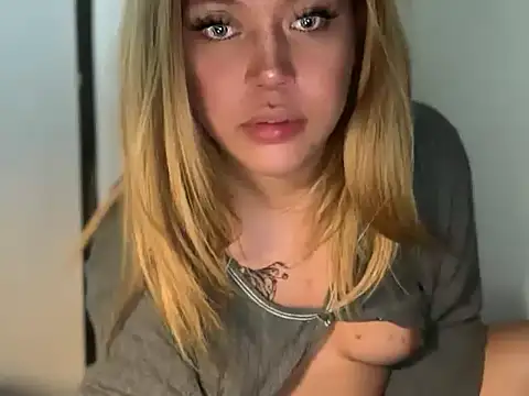 caligirlnikita online show from April 2026 10:30:01 AM