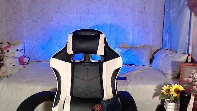 TssluttyNikka online show from April 2026 01:04:01 AM