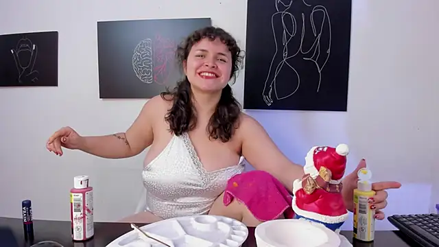 SeleneLuminari8 online show from December 2025 06:06:01 PM