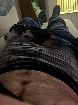 Snapshot of leroy9501 chatting on November 2025 01:06:01 AM leroy9501 online show from November 2025 01:06:01 AM