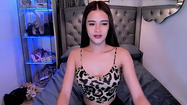 Lars empress online show from September 2025 08:25:02 AM