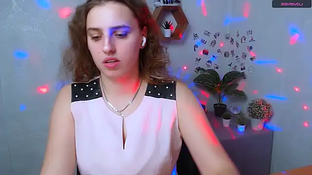 AmandaDimond  online show from October 2025 01:35:02 PM