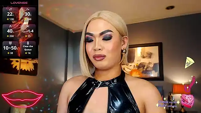 FridaHumphrey online show from September 2025 05:56:02 PM