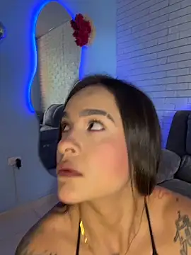 Snapshot of Im_Fernanda chatting on November 2025 12:04:01 PM Im Fernanda online show from November 2025 12:04:01 PM