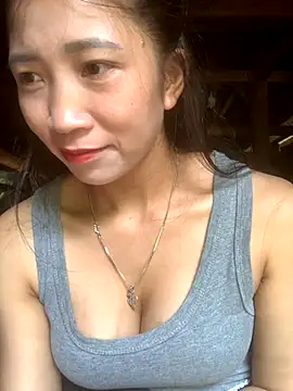 ThiHa003 online show from October 2025 04:42:01 AM