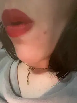 Mimisixo online show from May 2026 04:34:01 PM