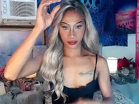 sassylatina online show from February 2026 06:11:02 PM