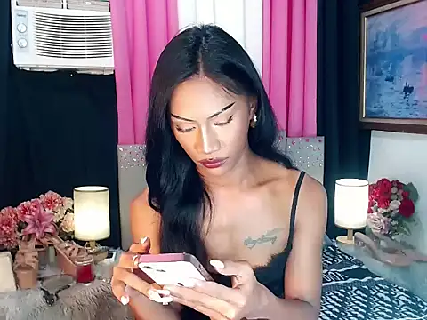 sassylatina online show from April 2026 04:37:02 PM